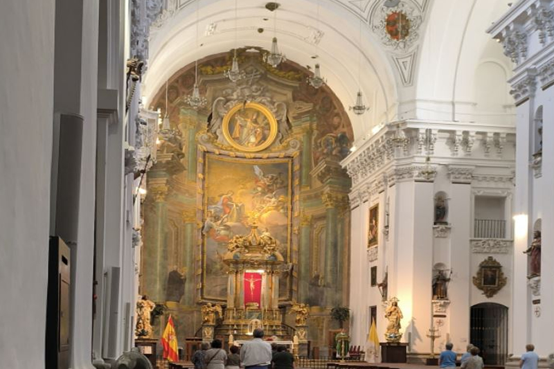 Los Jesuitas, iglesia Barroca_12 Siglo XVIII, vista central de la iglesia detalle pila bautismal .Iglesia de San Ildefonso